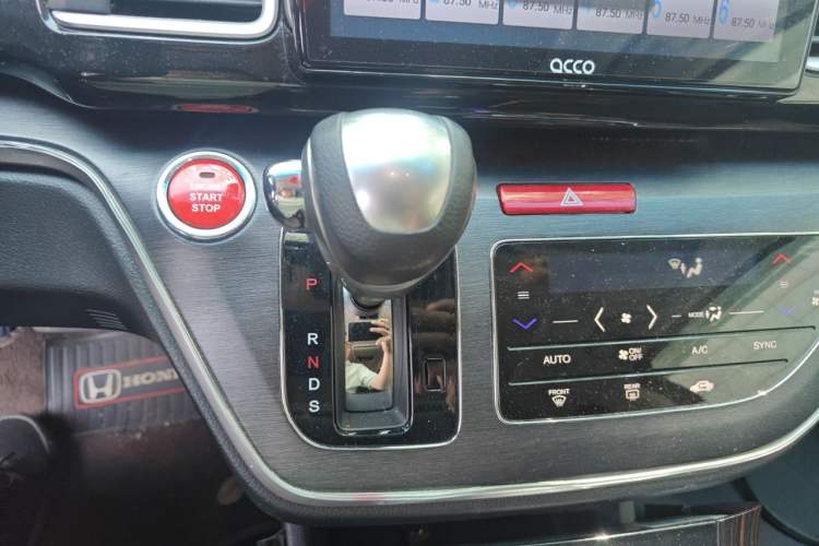 Used Honda Elysion 2016 2.4L Classic Edition Gear Lever