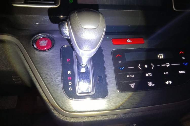 Used Honda Elysion 2016 2.4L Luxury Edition Gear Lever
