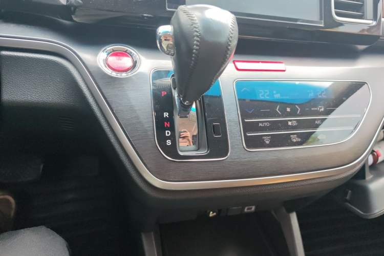Used Honda Elysion 2016 2.4L Luxury Edition Gear Lever