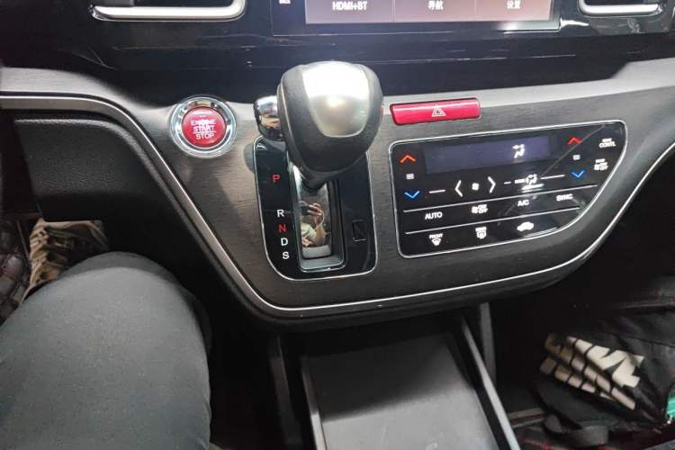 Used Honda Elysion 2016 2.4L Comfort Edition Gear Lever