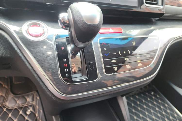 Used Honda Elysion 2016 2.4L Luxury Edition Gear Lever