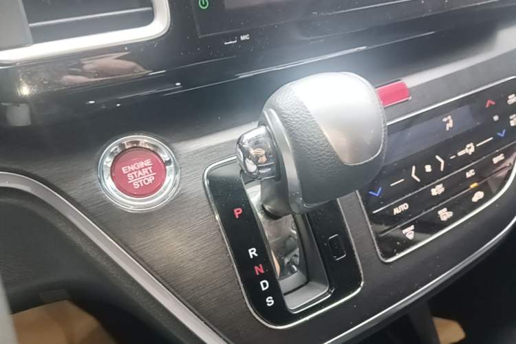 Used Honda Elysion 2016 2.4L Luxury Edition Gear Lever