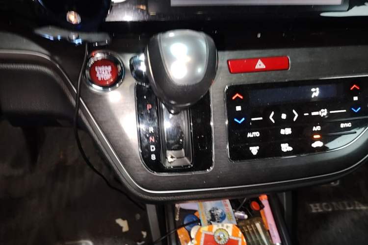 Used Honda Elysion 2016 2.4L Luxury Edition Gear Lever