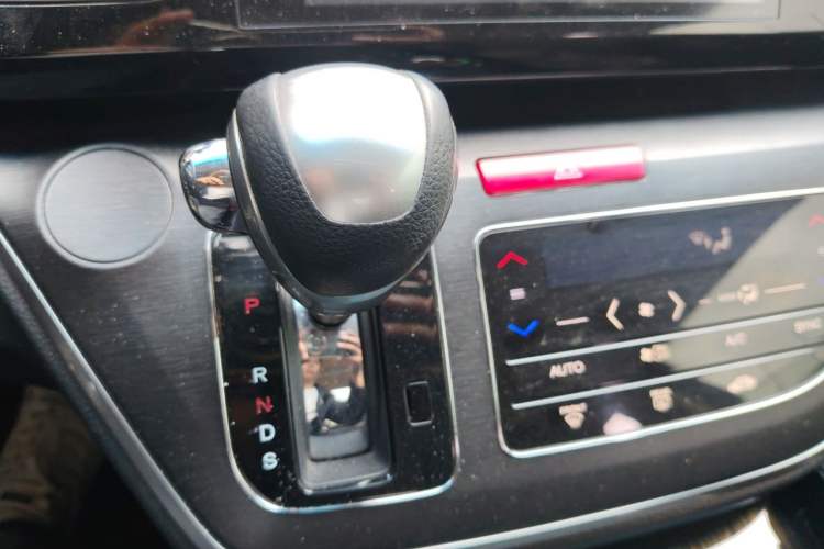 Used Honda Elysion 2016 2.4L Classic Edition Gear Lever