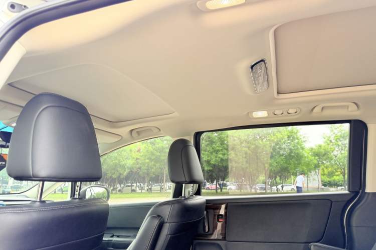 Used Honda Elysion 2016 2.4L Style Edition Headliner
