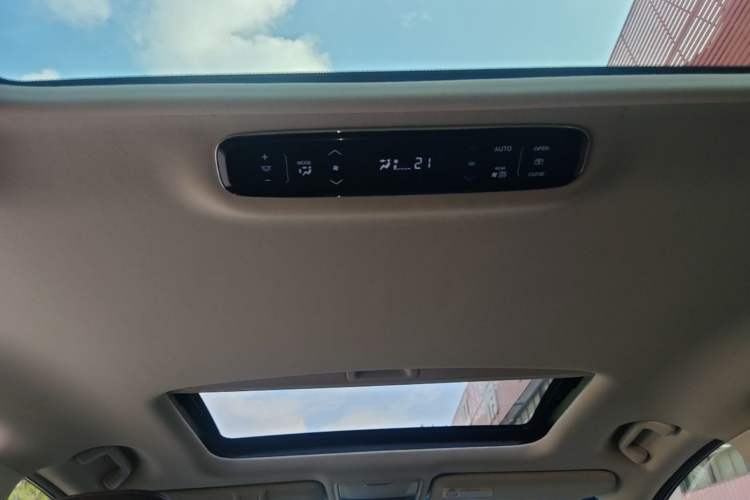 Used Honda Elysion 2016 2.4L Luxury Edition Headliner