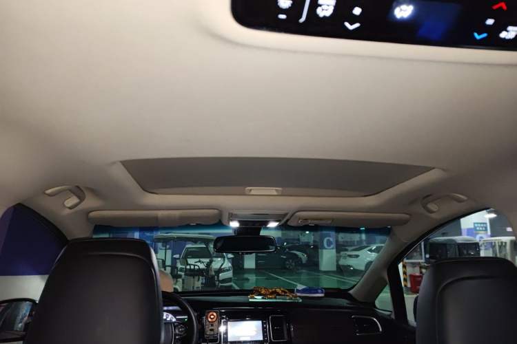 Used Honda Elysion 2016 2.4L Supreme Edition Headliner