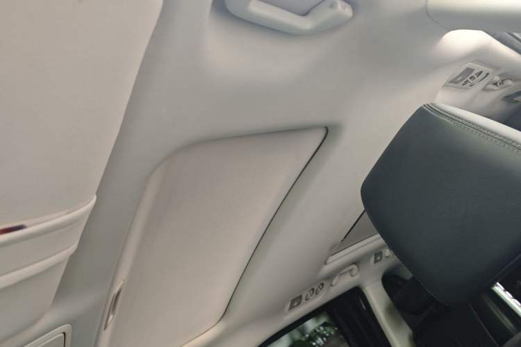 Used Honda Elysion 2016 2.4L Supreme Edition Headliner