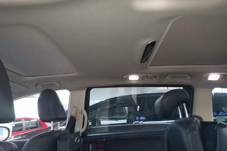 Used Honda Elysion 2016 2.4L Luxury Edition Headliner