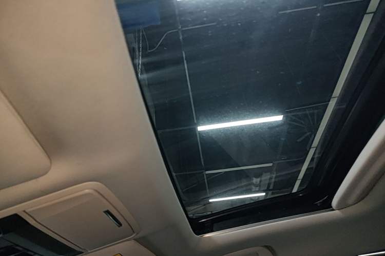 Used Honda Elysion 2016 2.4L Luxury Edition Headliner