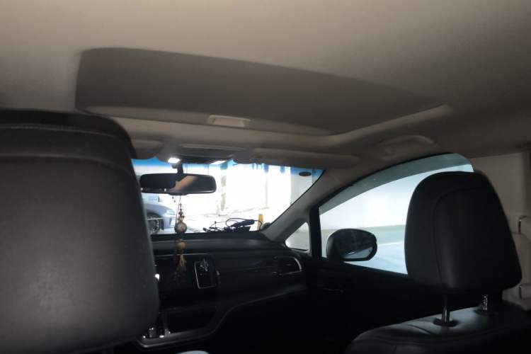 Used Honda Elysion 2016 2.4L Luxury Edition Headliner
