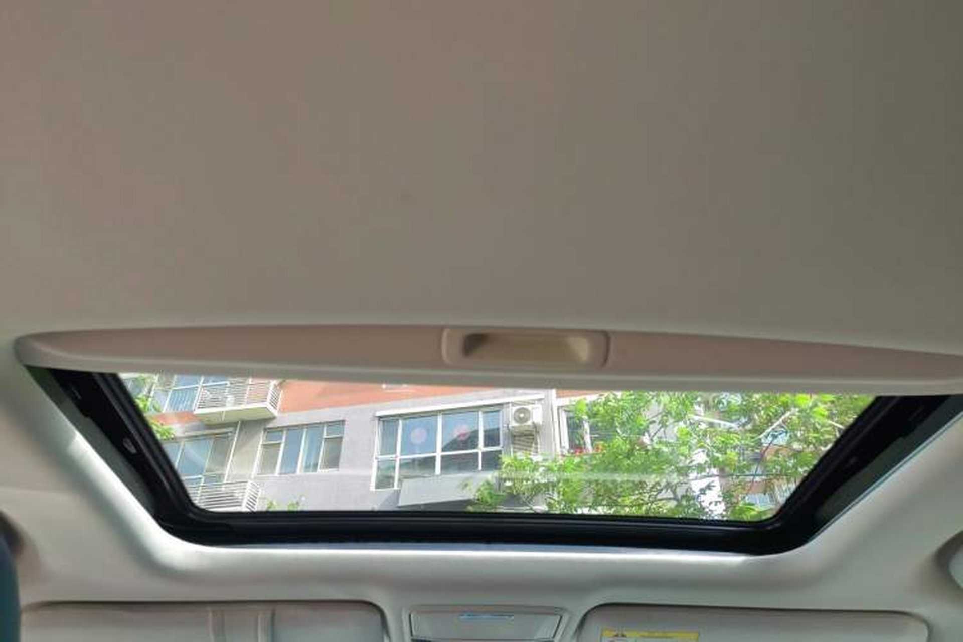 Used Honda Elysion 2016 2.4L Supreme Edition Headliner