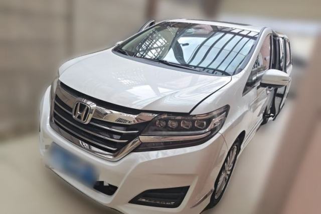 Ojetý Honda Elysion 2016 2.4L Luxury Edition