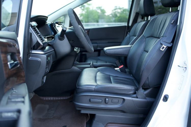 Used Honda Elysion 2016 2.4L Supreme Edition Interior 1