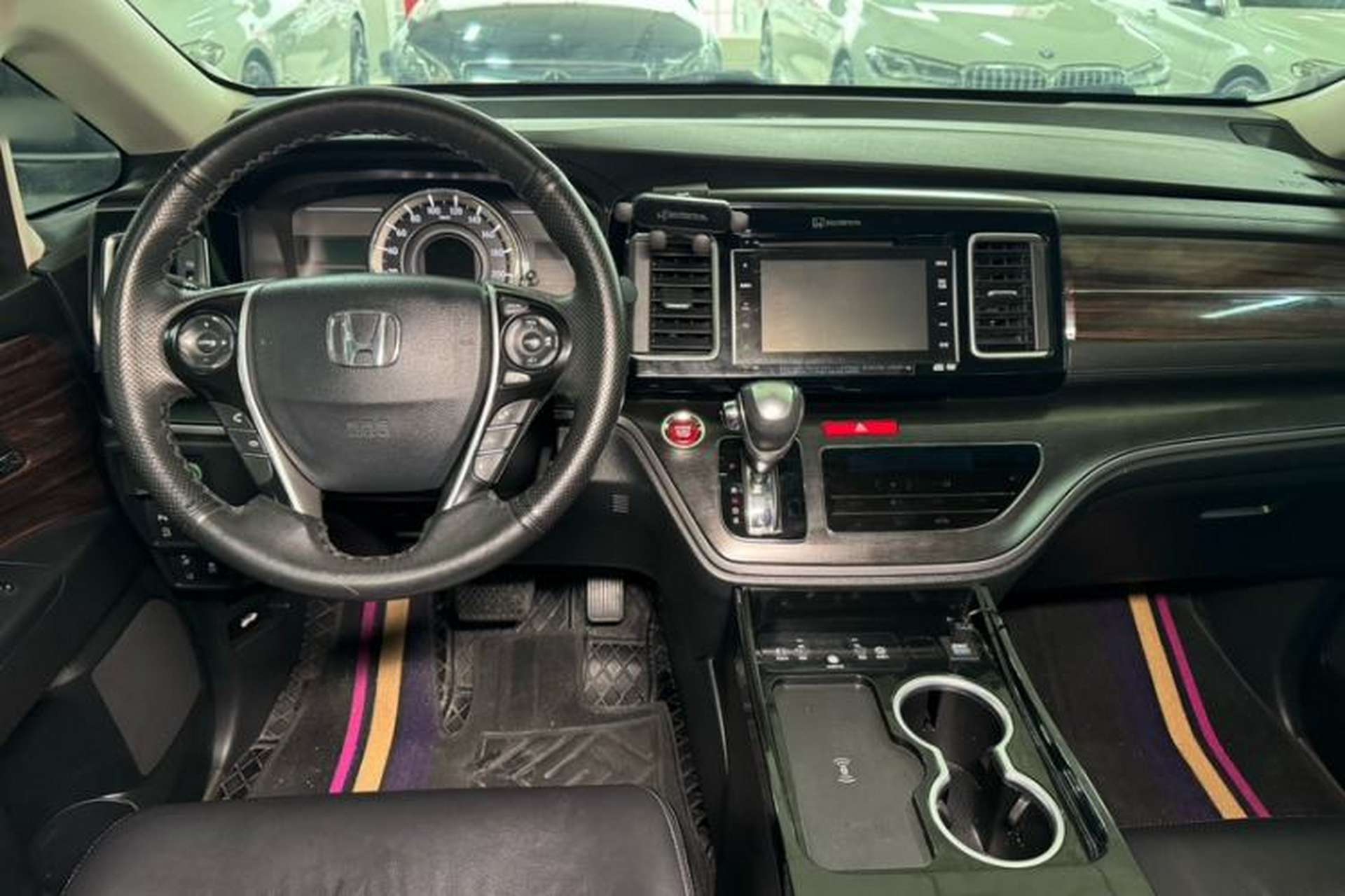 Used Honda Elysion 2016 2.4L Supreme Edition Interior 1