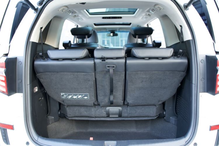 Used Honda Elysion 2016 2.4L Supreme Edition Interior 10