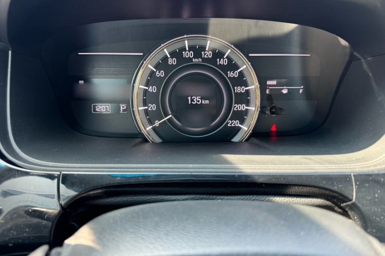 Used Honda Elysion 2016 2.4L Supreme Edition Interior 10
