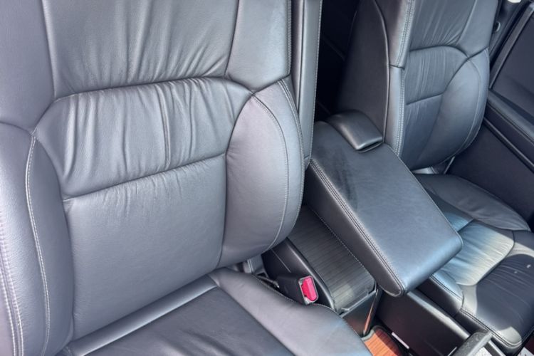 Used Honda Elysion 2016 2.4L Luxury Edition Interior 10