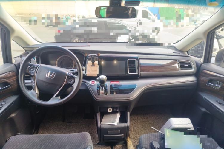 Used Honda Elysion 2016 2.4L Comfort Edition Interior 2