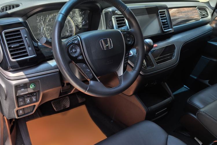 Used Honda Elysion 2016 2.4L Luxury Edition Interior 2