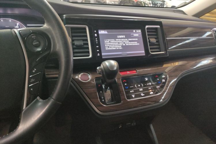 Used Honda Elysion 2016 2.4L Luxury Edition Interior 2