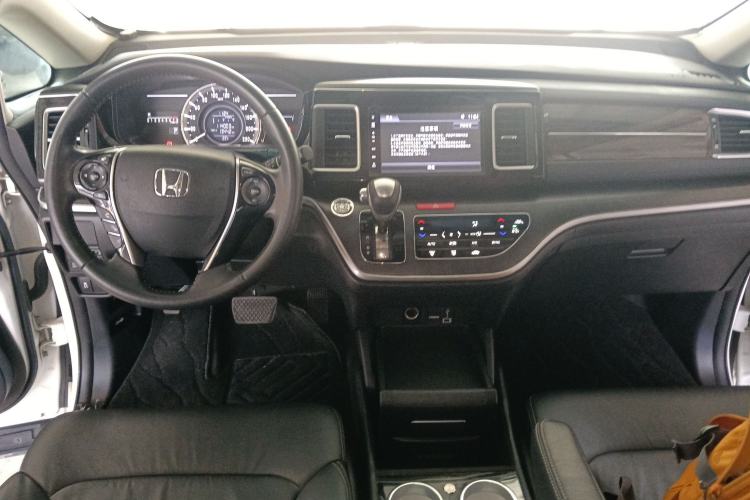 Used Honda Elysion 2016 2.4L Style Edition Interior 2