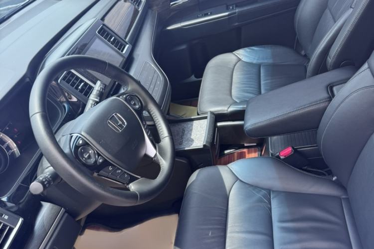 Used Honda Elysion 2016 2.4L Luxury Edition Interior 3