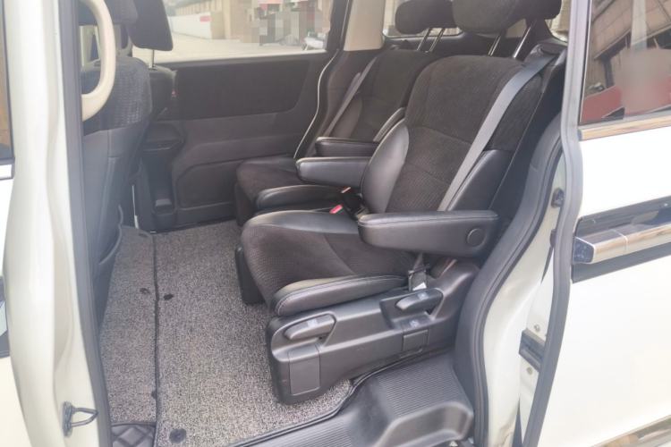 Used Honda Elysion 2016 2.4L Comfort Edition Interior 4