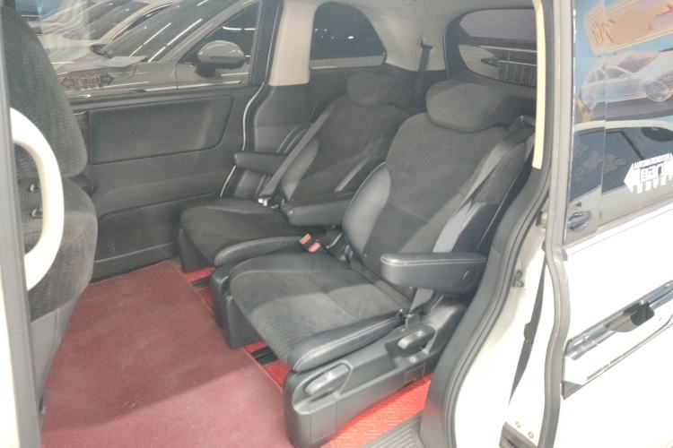 Used Honda Elysion 2016 2.4L Classic Edition Interior 4