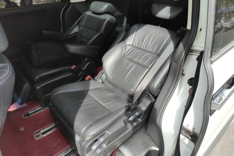 Used Honda Elysion 2016 2.4L Style Edition Interior 4