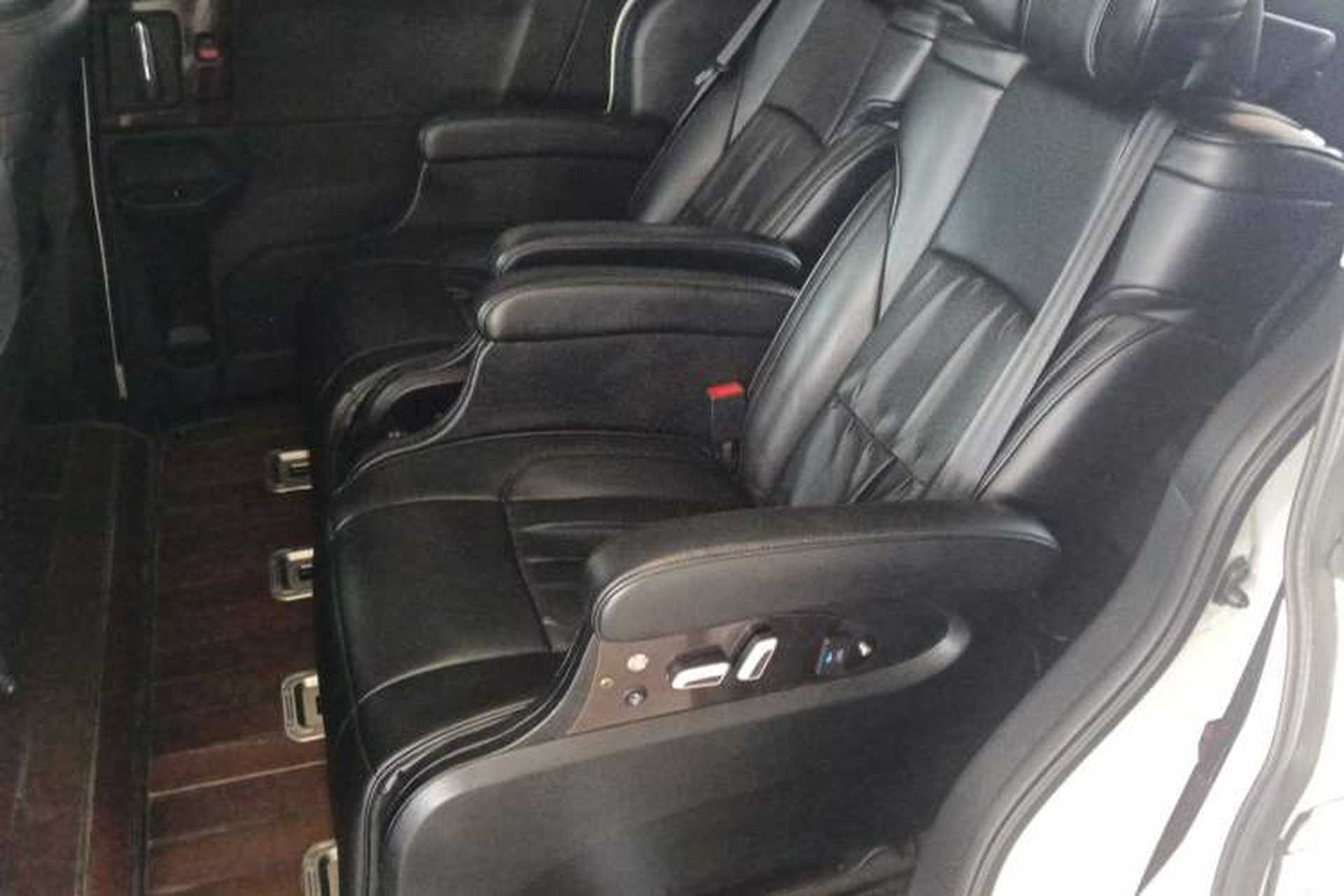 Used Honda Elysion 2016 2.4L Style Edition Interior 4