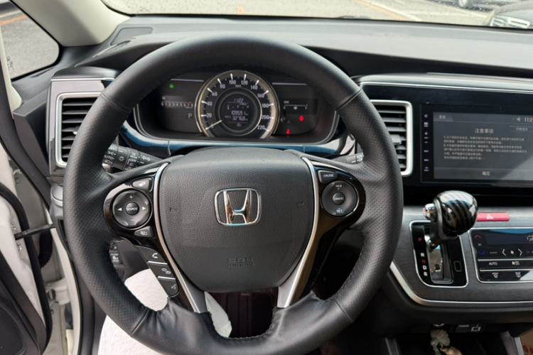 Used Honda Elysion 2016 2.4L Style Edition Interior 4