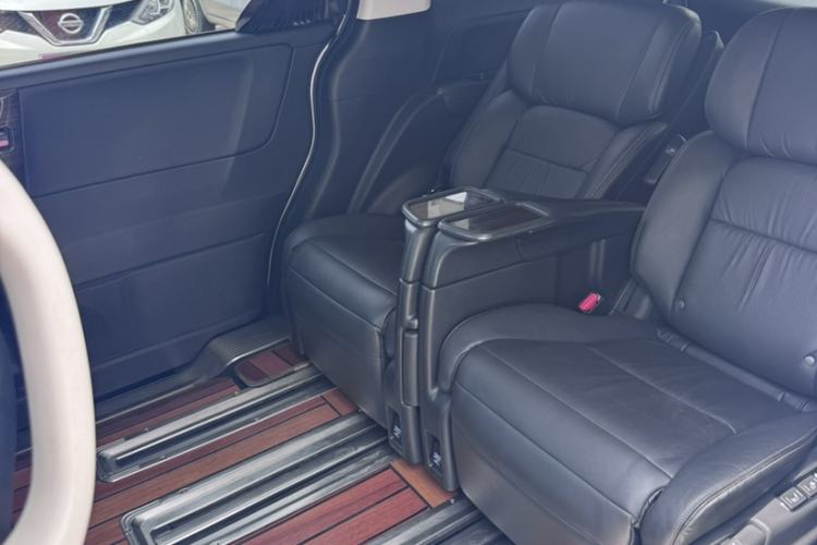 Used Honda Elysion 2016 2.4L Luxury Edition Interior 5