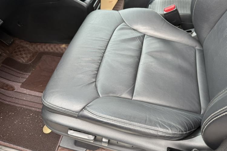 Used Honda Elysion 2016 2.4L Style Edition Interior 6