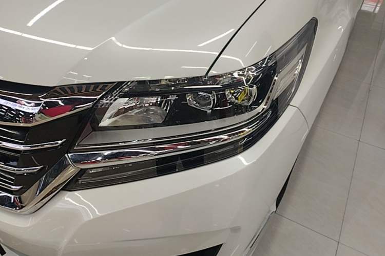Used Honda Elysion 2016 2.4L Classic Edition Left Front Headlight