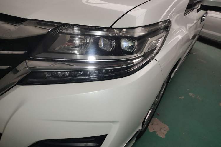 Used Honda Elysion 2016 2.4L Classic Edition Left Front Headlight