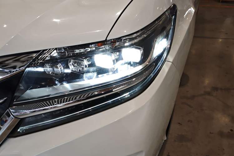Used Honda Elysion 2016 2.4L Luxury Edition Left Front Headlight