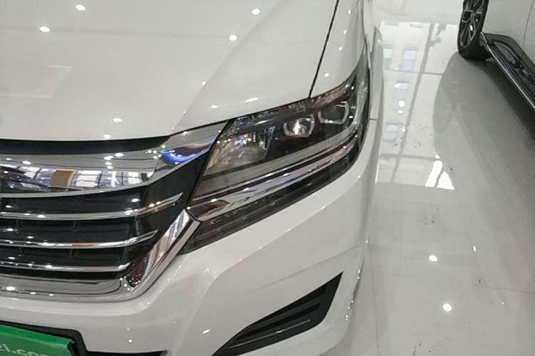 Used Honda Elysion 2016 2.4L Style Edition Left Front Headlight