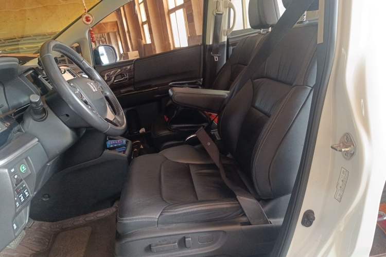 Used Honda Elysion 2016 2.4L Luxury Edition Left Front Seat