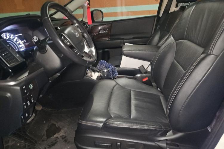 Used Honda Elysion 2016 2.4L Supreme Edition Left Front Seat