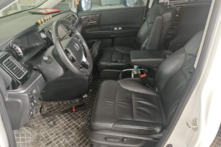 Used Honda Elysion 2016 2.4L Supreme Edition Left Front Seat