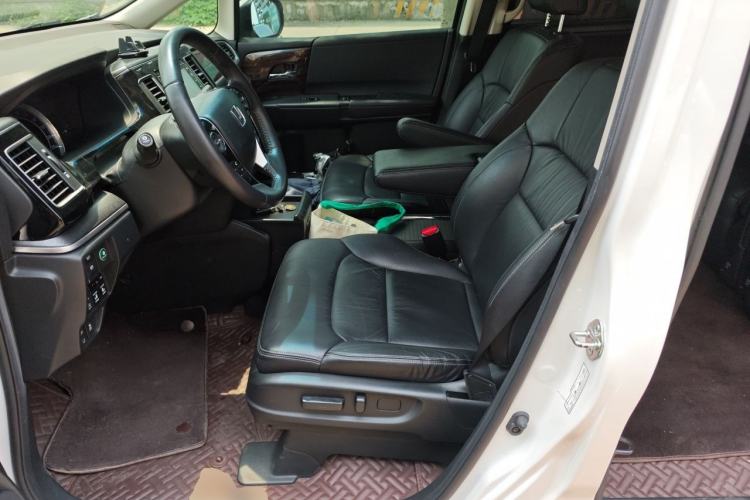 Used Honda Elysion 2016 2.4L Supreme Edition Left Front Seat