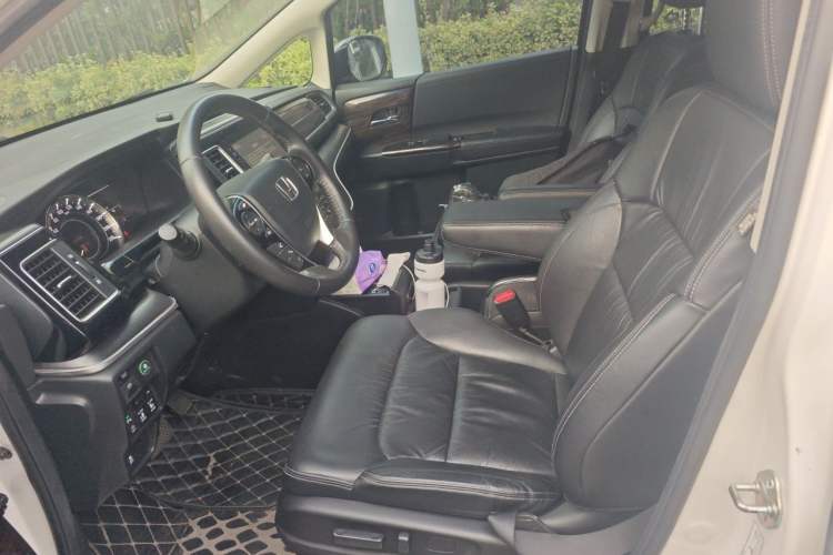 Used Honda Elysion 2016 2.4L Luxury Edition Left Front Seat