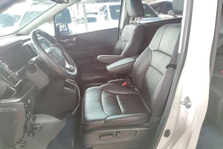 Used Honda Elysion 2016 2.4L Luxury Edition Left Front Seat