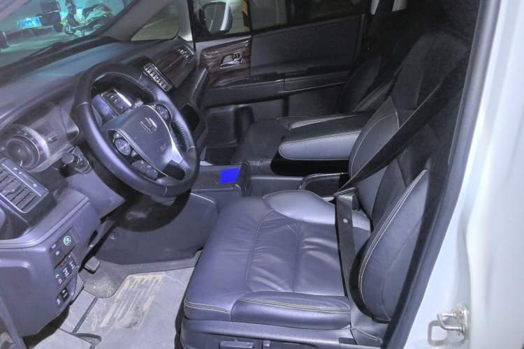Used Honda Elysion 2016 2.4L Luxury Edition Left Front Seat