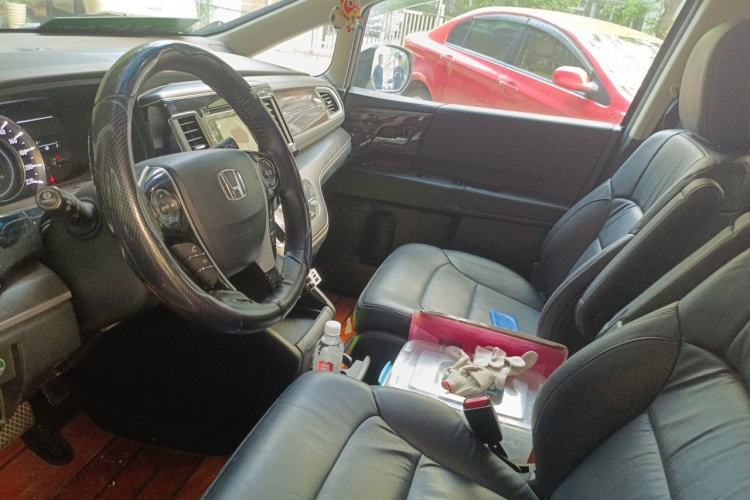 Used Honda Elysion 2016 2.4L Supreme Edition Left Front Seat