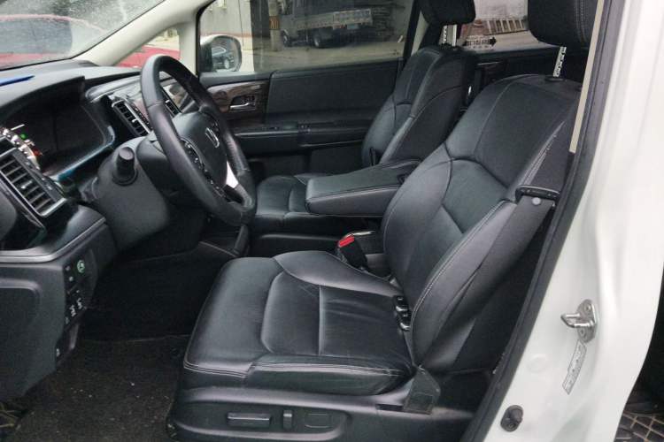 Used Honda Elysion 2016 2.4L Luxury Edition Left Front Seat