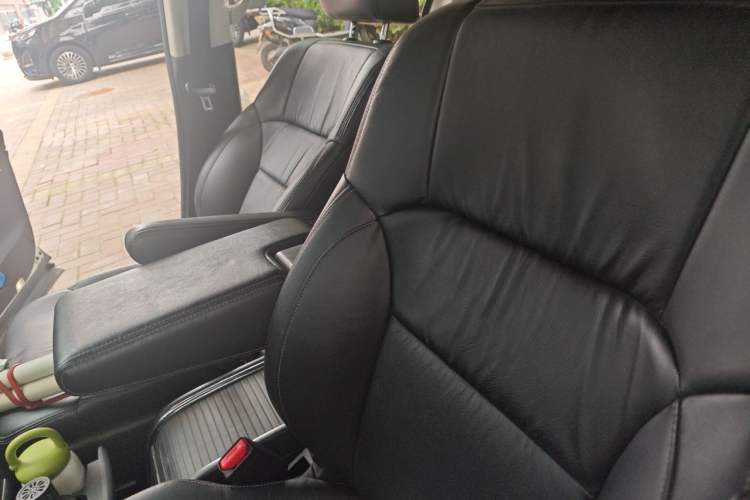 Used Honda Elysion 2016 2.4L Luxury Edition Left Front Seat