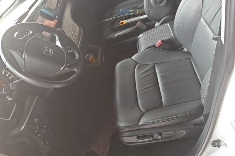 Used Honda Elysion 2016 2.4L Luxury Edition Left Front Seat