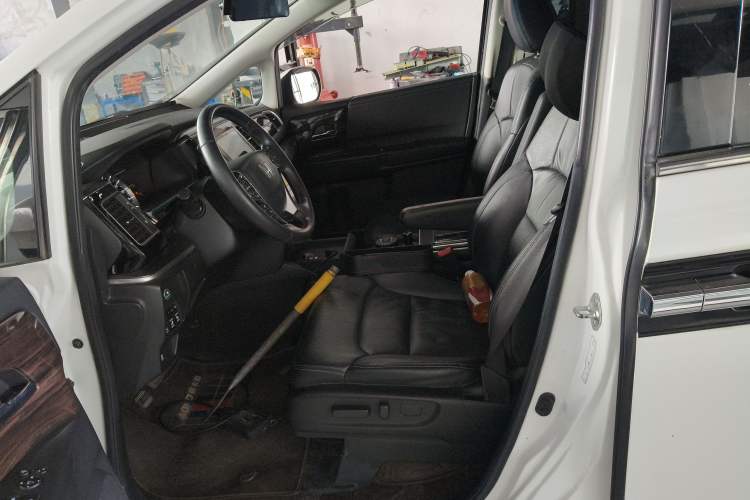 Used Honda Elysion 2016 2.4L Style Edition Left Front Seat